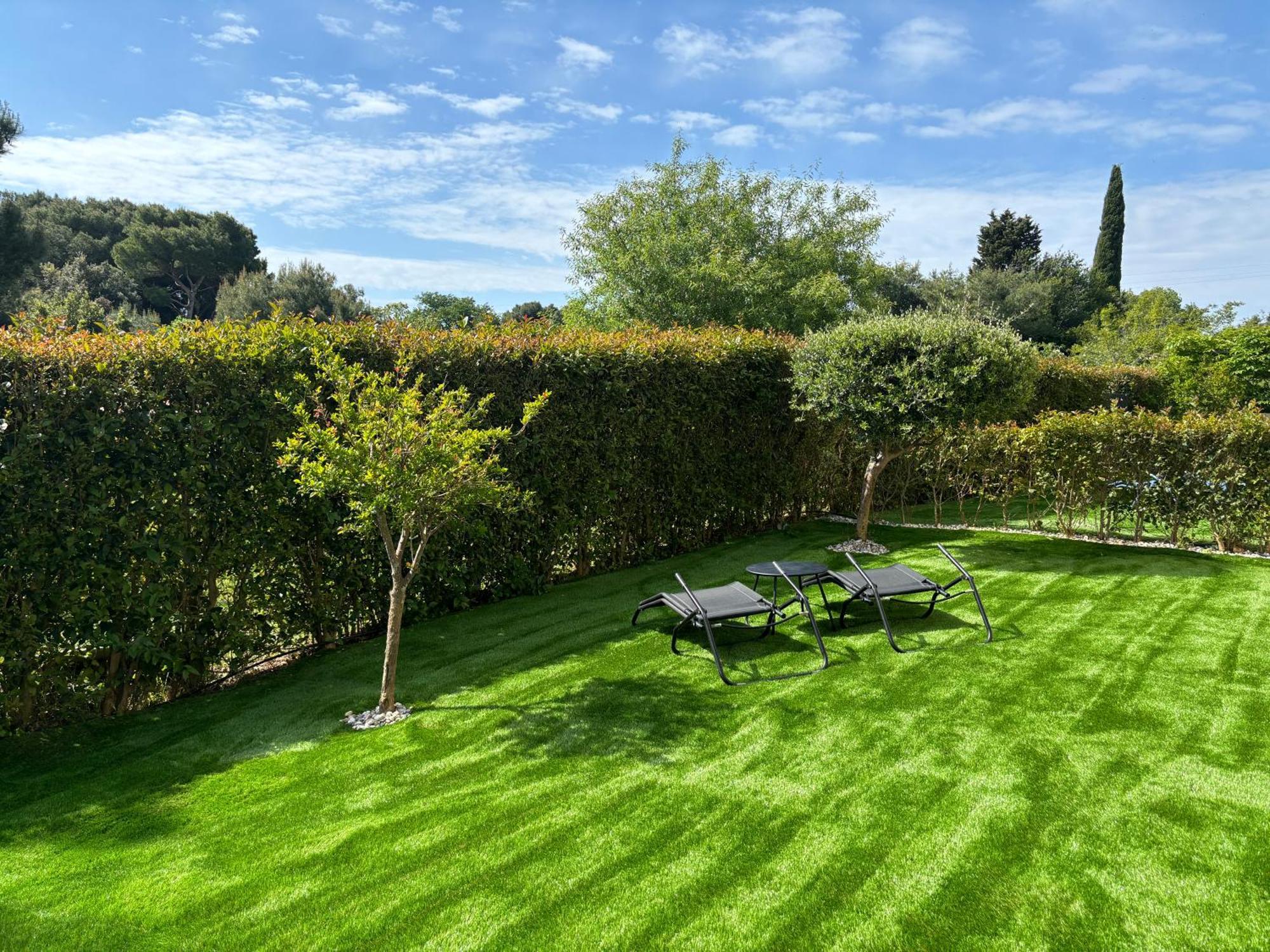 Apartment Punta Premantura E With Garden Exterior photo