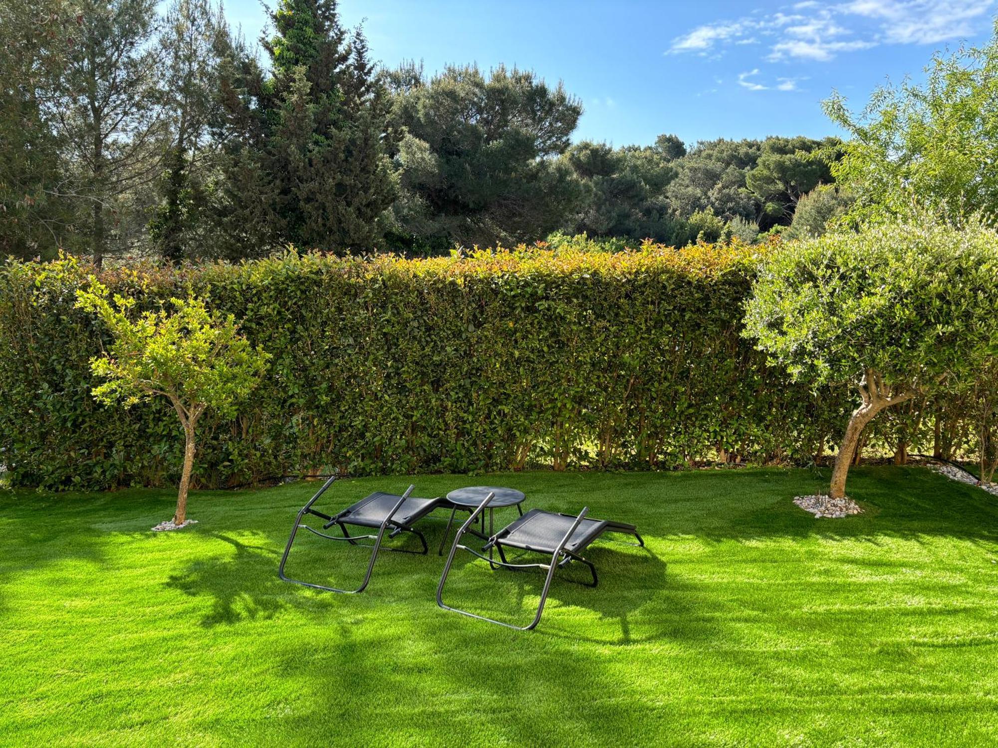 Apartment Punta Premantura E With Garden Exterior photo